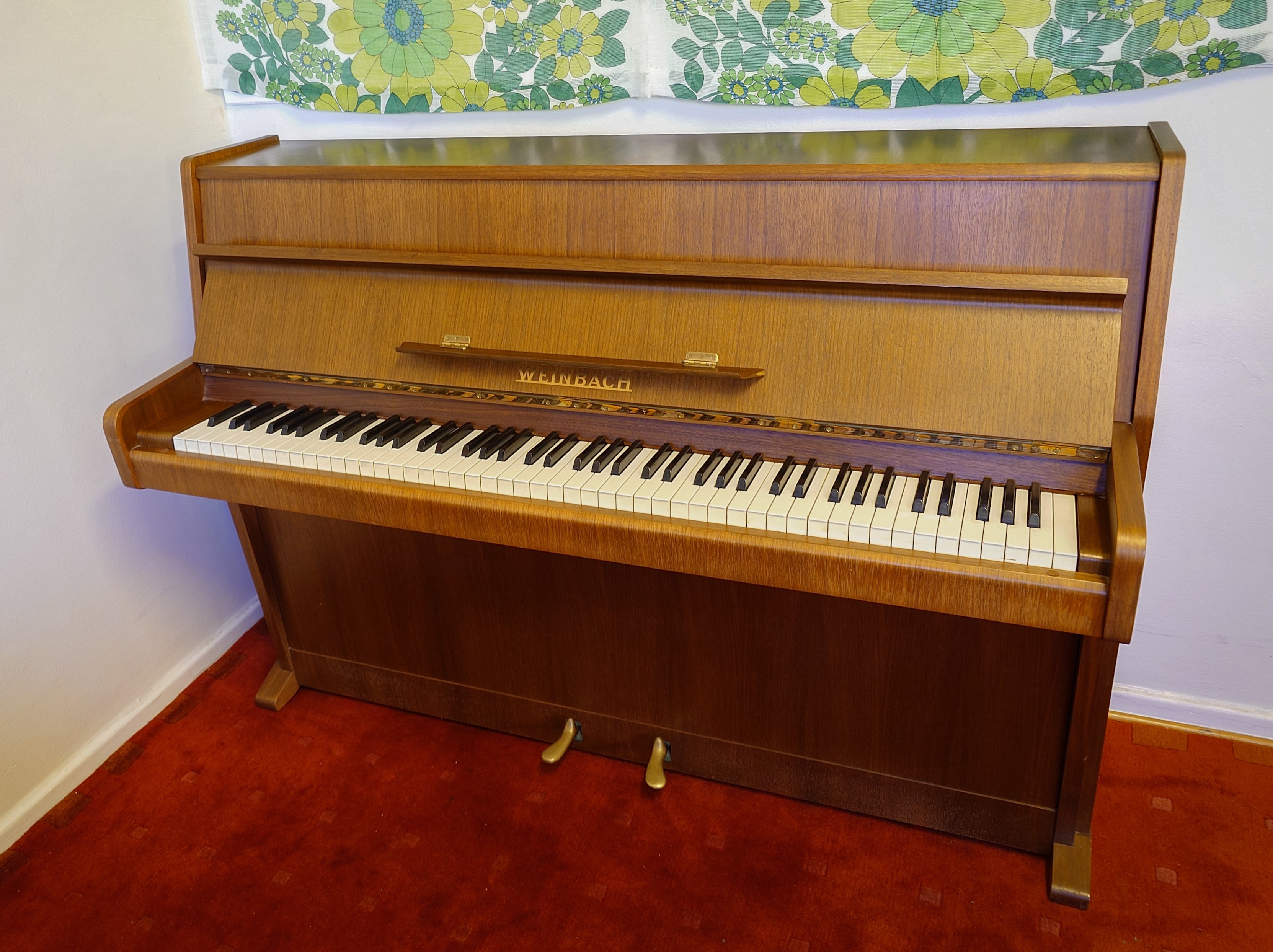 Nordiska Futura 2 till försäljning hos STrands Pianoservice
